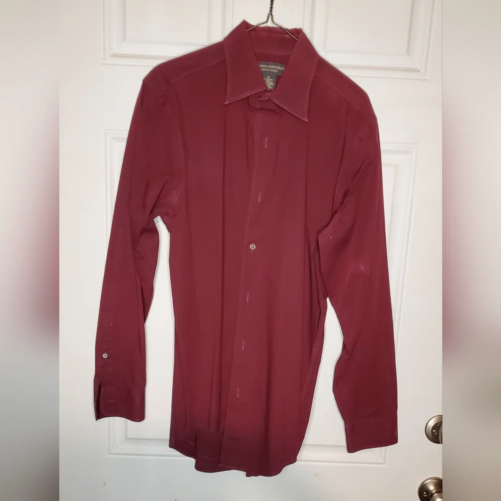 Banana Republic Dress Shirt Size M
